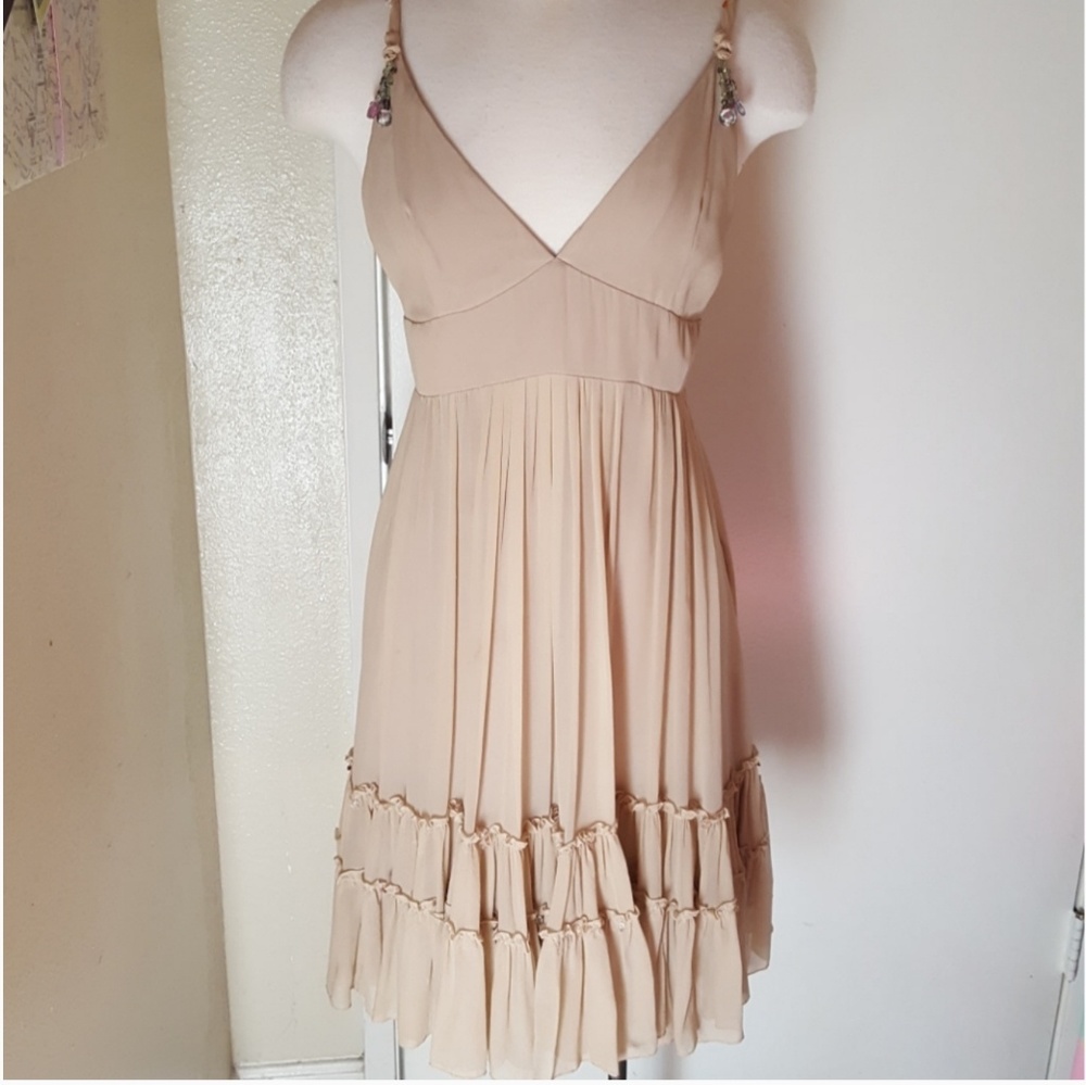 Host pick 💗🙂Beige Dress